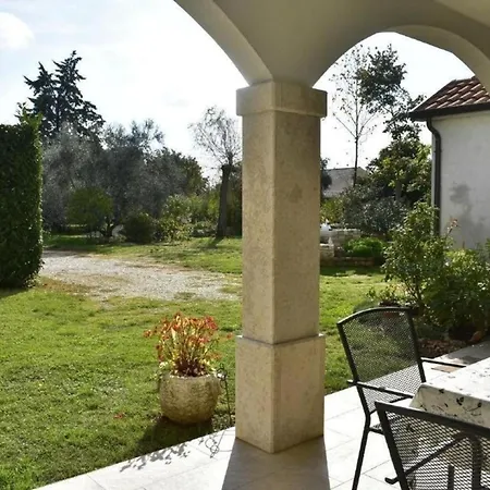 Apartamento Neue In Valica Mit Grossem Garten